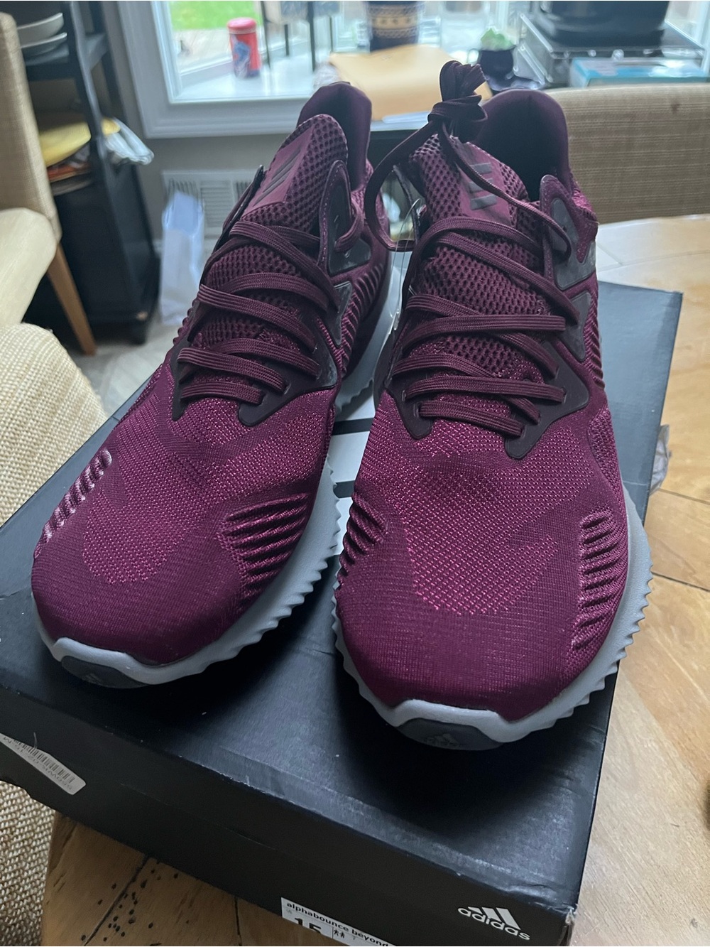 adidas Men's Burgundy Knit Athletic Shoes
Mens 15